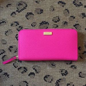 Kate Spade magenta zip wallet clutch